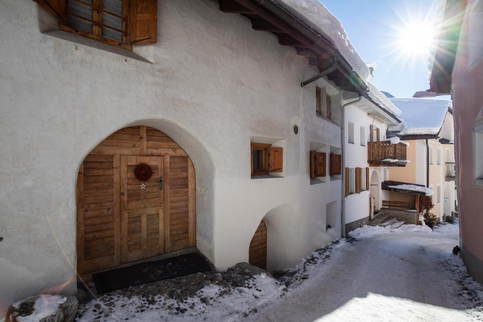 Apartament Chasa Curasch Scuol Zewnętrze zdjęcie
