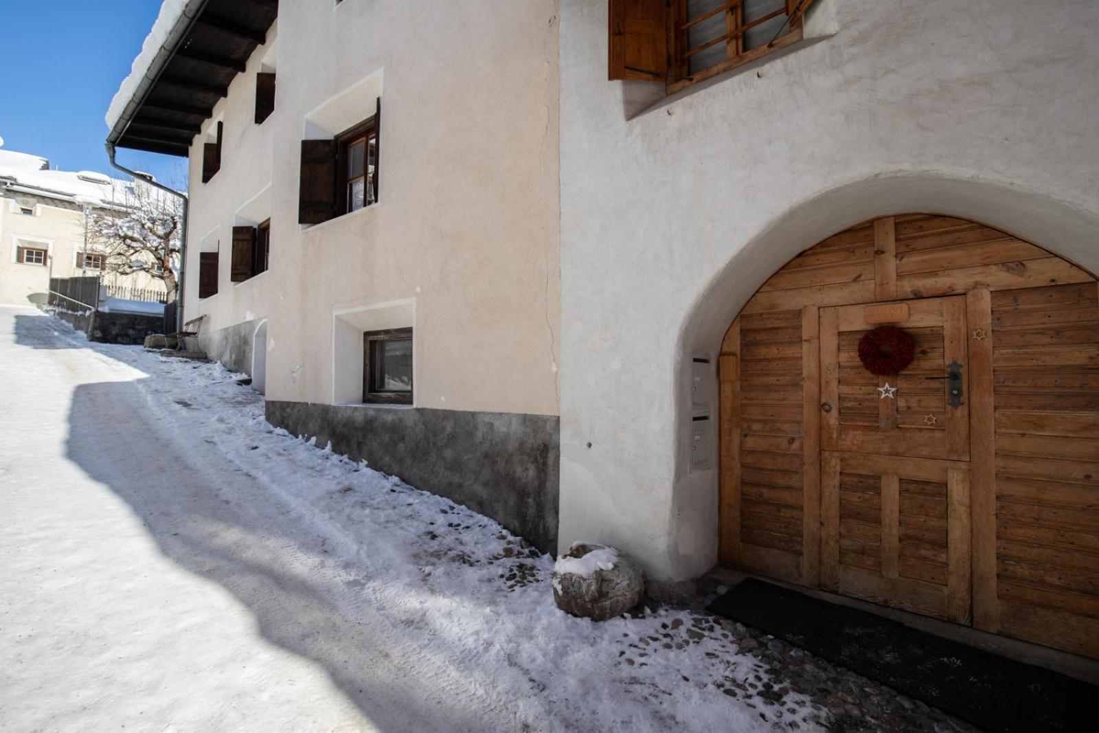 Apartament Chasa Curasch Scuol Zewnętrze zdjęcie