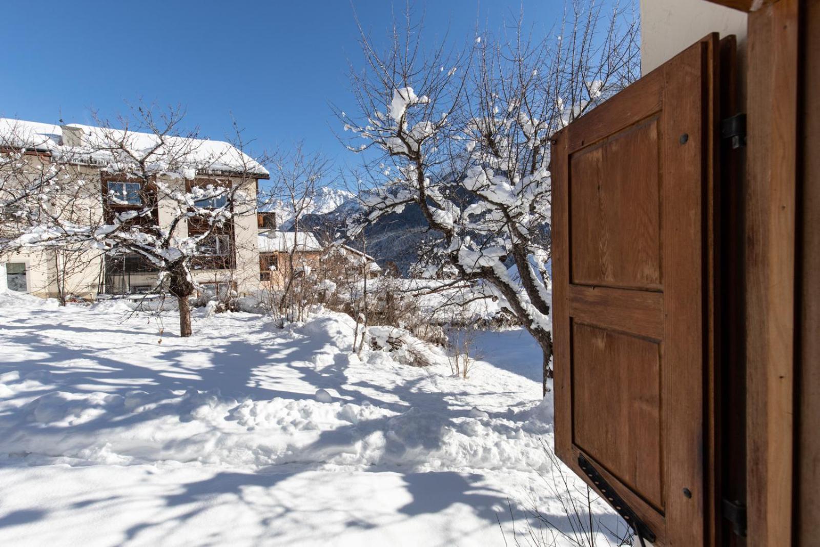 Apartament Chasa Curasch Scuol Zewnętrze zdjęcie